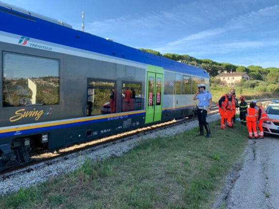 Tragedia Sui Binari Muore 21enne Travolto Dal Treno