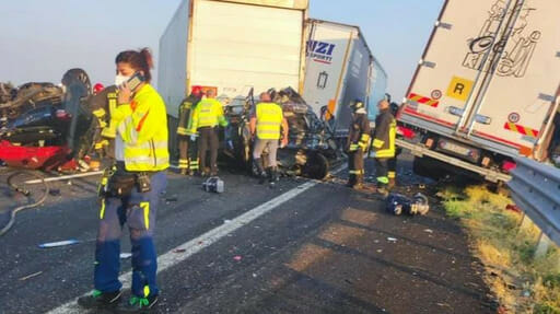 Schianto Tra Camion E Furgone Due I Morti