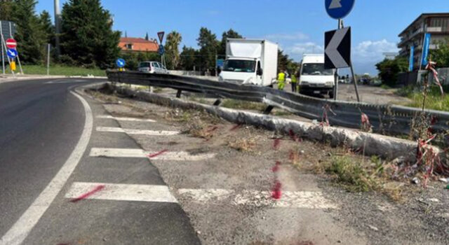 Eboli Morti Marito Moglie E Mamma In Incidente Sulla Via Del Mare