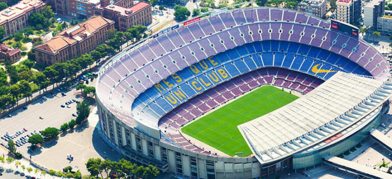 La partita di calcio Barcellona-Real Madrid rinviata per i disordini in Catalogna
