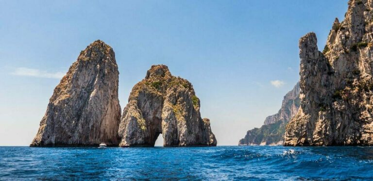 Si finge diplomatico per vacanza di lusso a Capri, arrestato