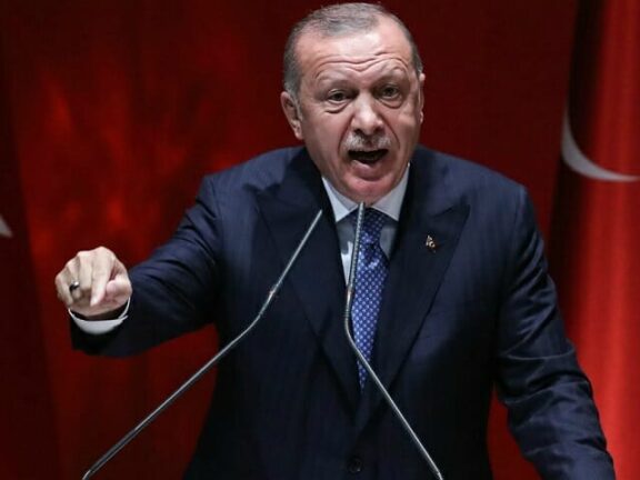 L’accusa di Erdogan: “I Paesi occidentali si schierano con i terroristi”