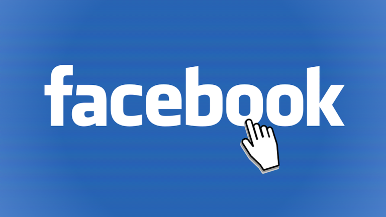 Facebook: accessi ai dati personali degli utenti