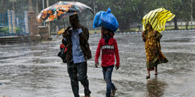 Ciclone Bulbul: più di due milioni di persone sono state evacuate in India e Bangladesh