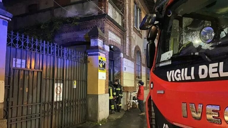 Milano, Escape room da incubo, il pavimento crolla, precipita una 31enne