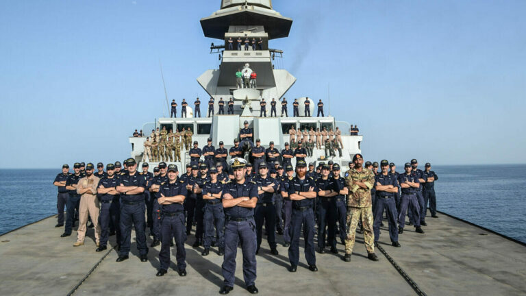 Marina Militare: la squadra navale si addestra nel Mar Tirreno