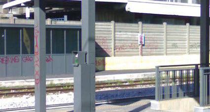 Cronaca: studente travolto dal treno mentre corre sui binari, linea Napoli-Salerno in tilt