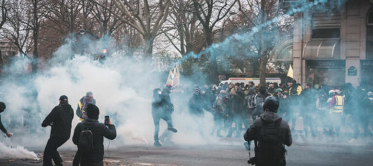 Francia: nuova grande manifestazione di protesta