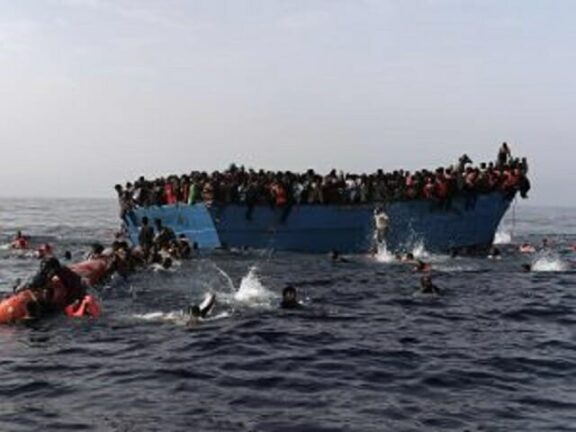 Migranti, devastante naufragio al largo della Libia: 74 morti