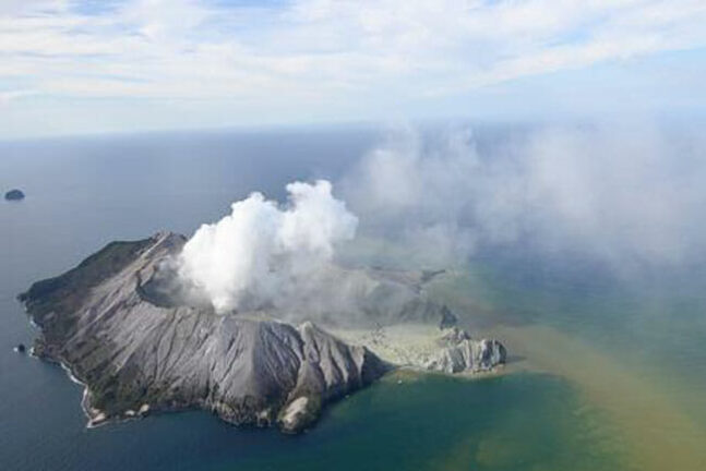 Nuova Zelanda: recuperati sei corpi dopo l’eruzione del vulcano