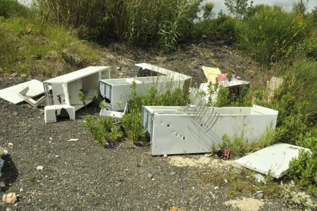 Discarica abusiva in area paesaggistica