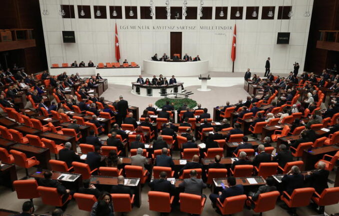 Parlamento turco, ok a truppe in Libia