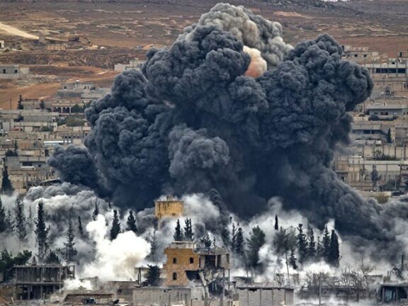 Caos Siria, strage di soldati turchi. Ankara apre le frontiere ai profughi diretti in Europa