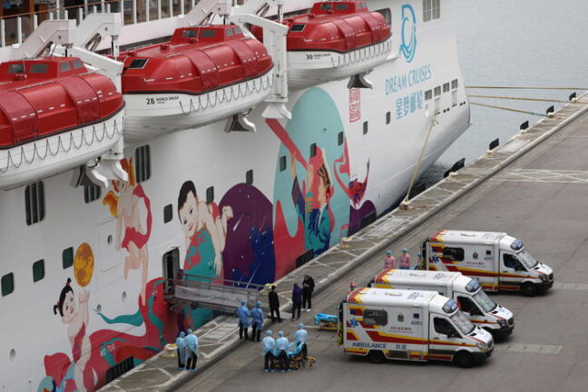 Hong Kong,nave da crociera in quarantena