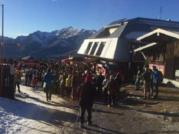 Lombardia: scuole chiuse e piste da sci prese d’assalto