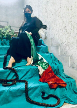 Unità d’Italia, gli auguri di Carol Maritato con il suo look Made in Italy