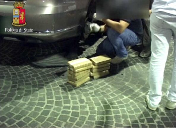 Coca in auto per 1Mln di euro, arrestato un uomo di 46 anni