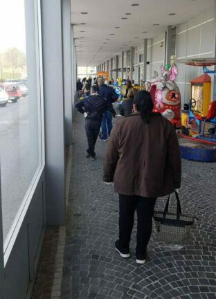 Raggi, ripristinare orari supermarket