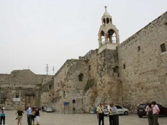 Chiusa per 14 giorni la Basilica della Natività a Betlemme