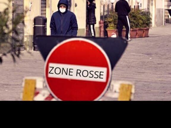 Così i ragazzi sfidano il Coronavirus: “Incontriamoci e portate tanto alcol”