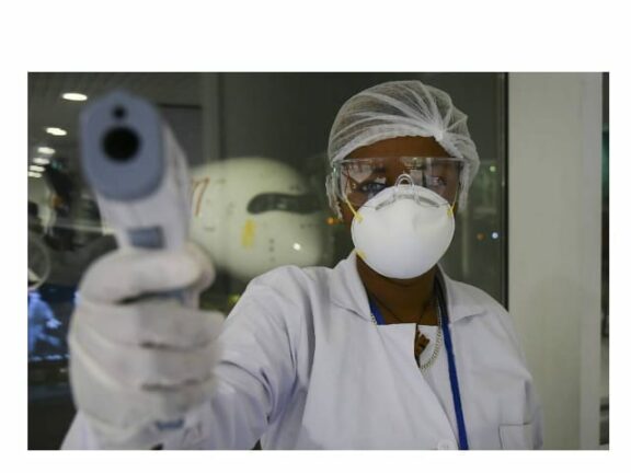 Coronavirus Africa: è caccia agli “untori bianchi”