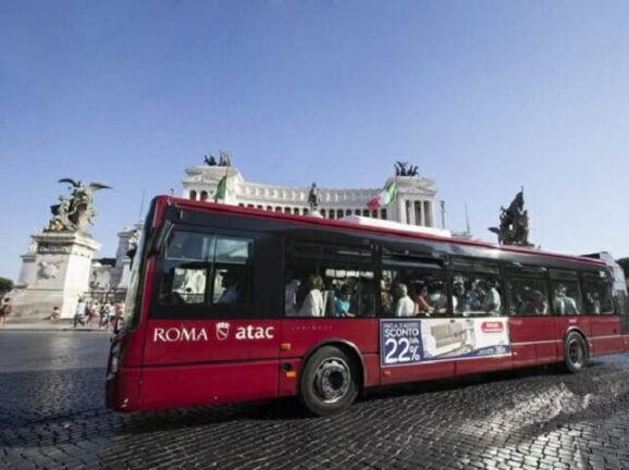 Roma, Atac condannata per discriminazioni verso i disabili: ecco cosa è successo