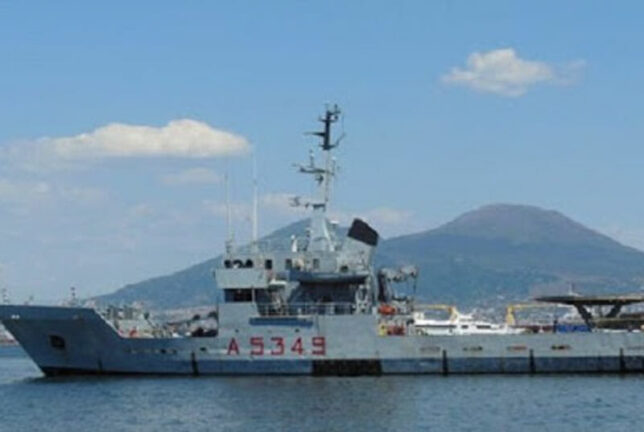 Contrabbando di sigarette e medicinali su nave, 5 militari arrestati