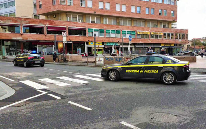 Soldi all’estero, sequestri per 3 milioni di euro