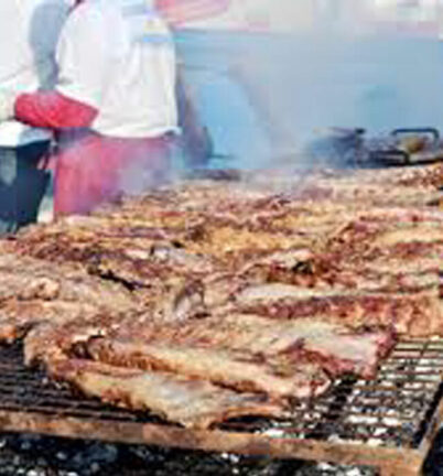 Grigliata in centro a Bologna, 13 giovani multati