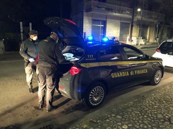 Arresti e sequestro beni per 10 milioni