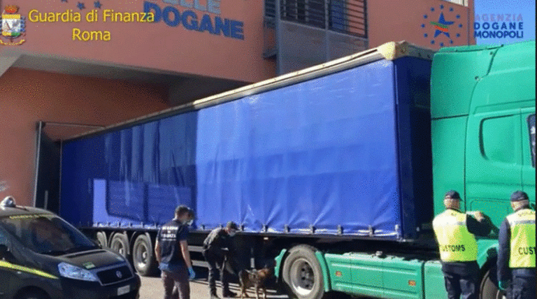 Civitavecchia porto: arrestato con 143 chili di marijuana