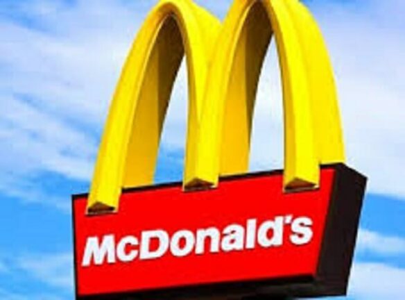 Sparatoria al McDonald’s, due morti e tre feriti