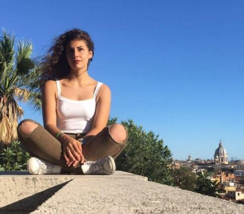 Uccise padre, per il giudice “cercò solo di difendersi”