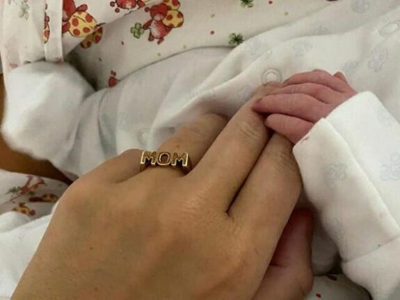 Alena Seredova mamma per la terza volta: è nata la figlia