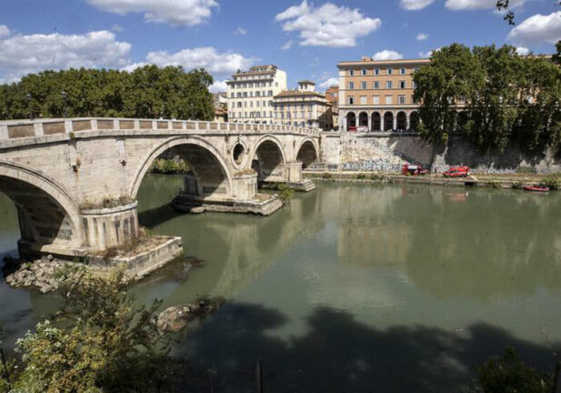 Ucciso su banchina Tevere in centro Roma