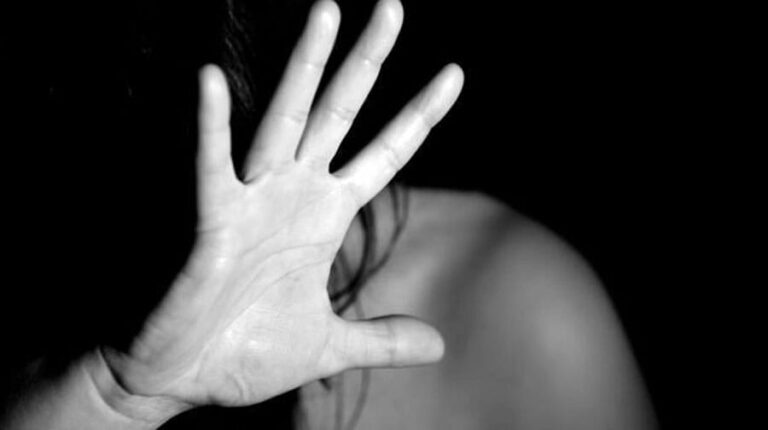 Tre donne molestate in una notte: la polizia sulle tracce dell’aggressore seriale