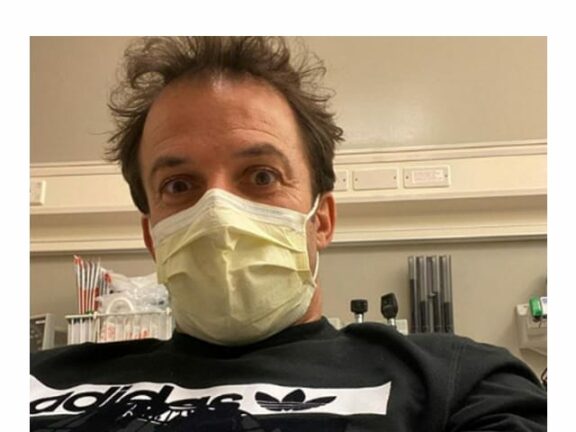 Del Piero ricoverato in ospedale. Sta bene e posta: “Che male!”