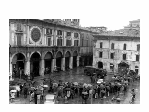 La strage di Piazza della Loggia 46 anni dopo, Mattarella: “Brescia coraggiosa oggi come allora”.