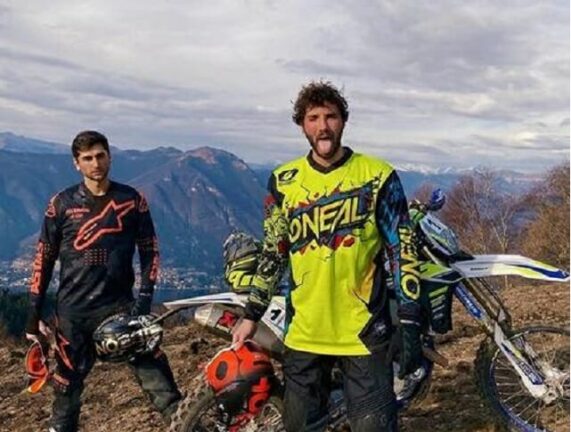 Stefano De Martino preso di mira da Jeremias? “Amare non è avere”