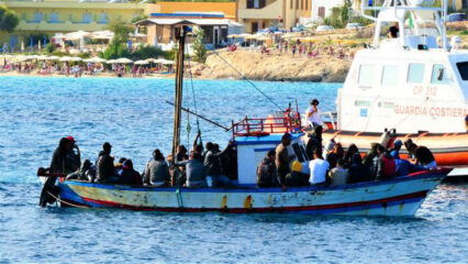 Migranti, naufragio oggi al largo della Libia. "Oltre 100 morti"