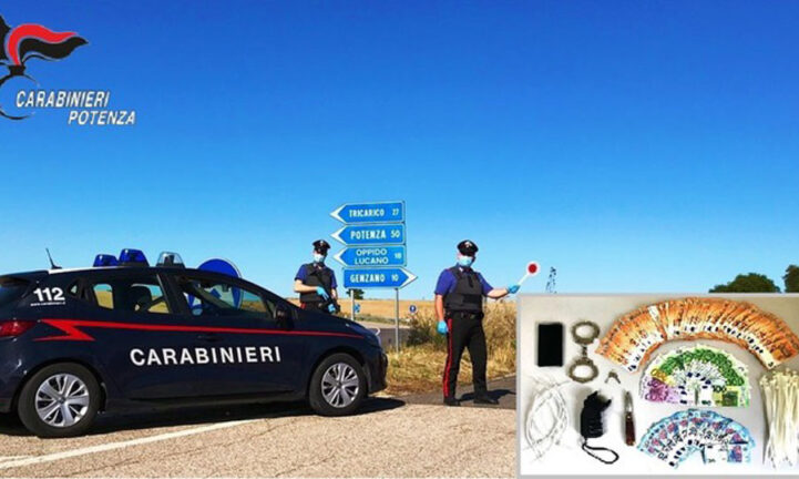 Prova sequestro lampo per ottenere 100 mila euro, arrestato