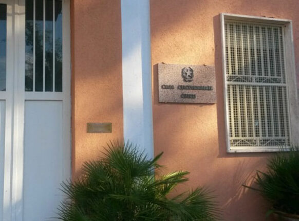 Stalking, perseguita ex moglie durante lockdown, arrestato