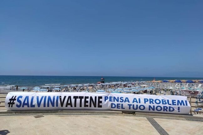 Mondragone, l’arrivo di Salvini: “Torna nella fogna”. E Saviano: “Chieda perdono”