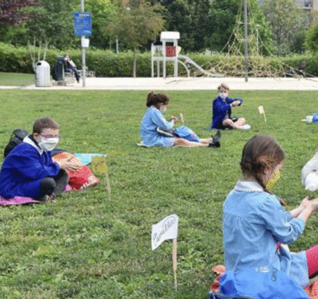 Scuola: in classe anche di sabato, lezioni per turni, all’aperto o in teatro
