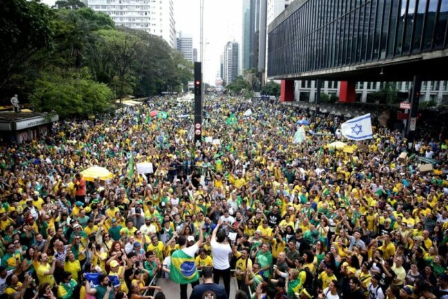 Brasile: proteste contro Bolsonaro e le violenze della polizia