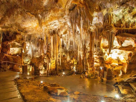 26 giugno: riaprono le Grotte di Castellana