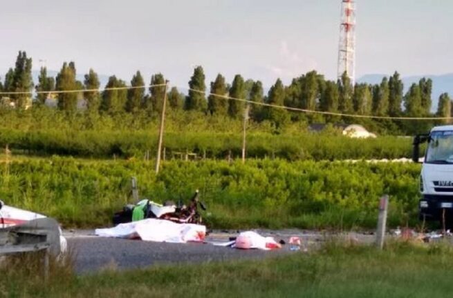 Maxi scooter contro camion nel cesenate: morti padre e figlia