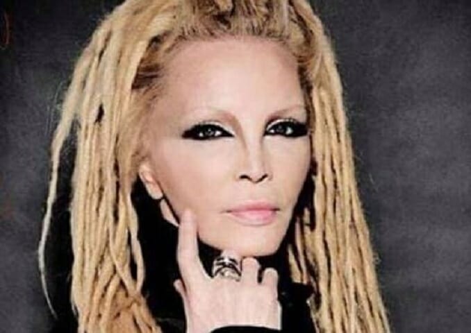 Patty Pravo Senza Tempo Eccola Al Mare In Versione Miss Maglietta Bagnata