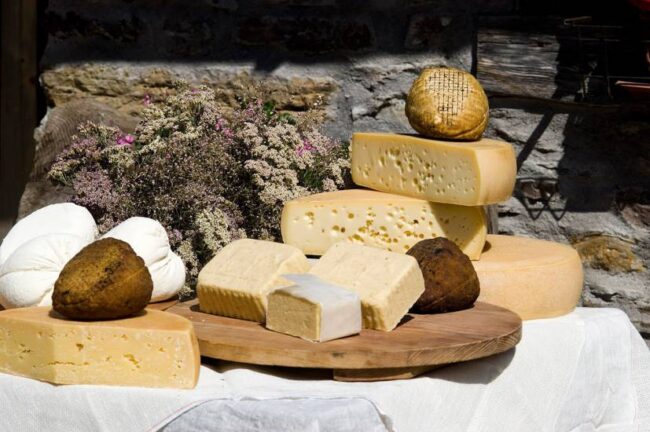 Formaggio-killer ha ucciso 10 persone. Azienda sotto inchiesta