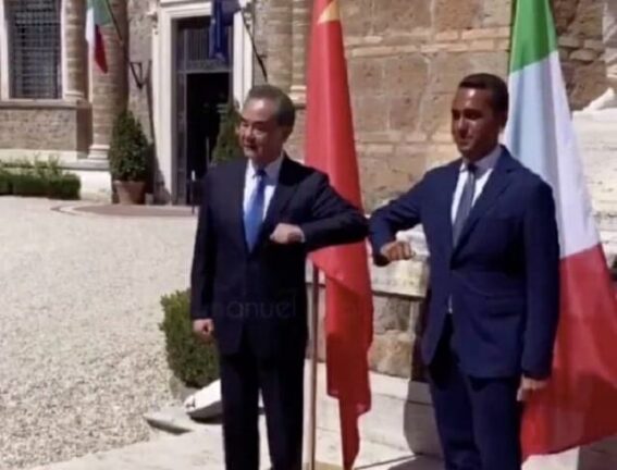 “Di Maio o Carlo Conti?”. Esplode l’ironia social